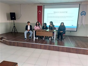 Öğrenciler Farklı Kültürleri ve Eğitim Fırsatlarını Tanıdı