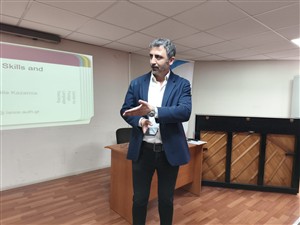 Dr. Kazamia Etkili Sunum Tekniklerini Anlattı