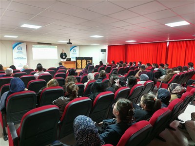 Dr. Kazamia Etkili Sunum Tekniklerini Anlattı